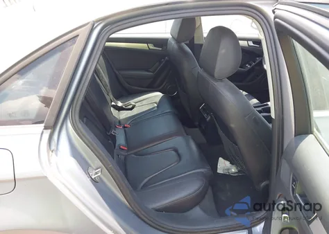 2015 Audi A4 2.0T Premium z USA, uszkodzony, nr VIN WAUFFAFL2FN013468